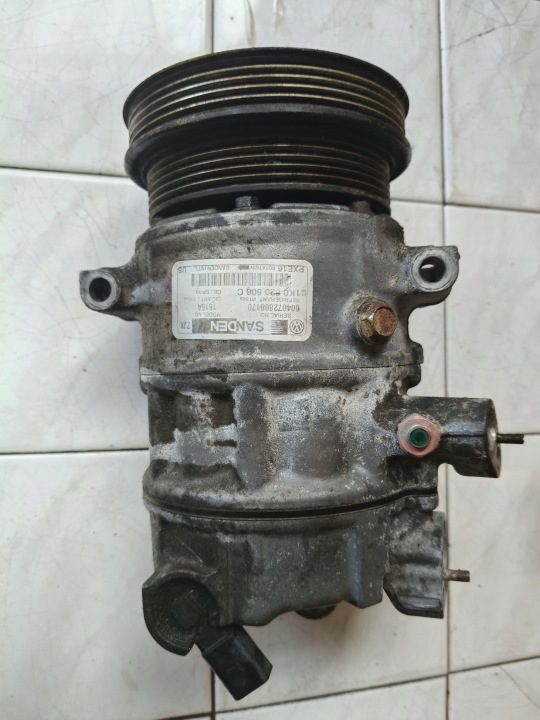 Компресор кондиціонера AUDI RS3 8P TTRS 2.5 TFSI CEPA 1K0820808C