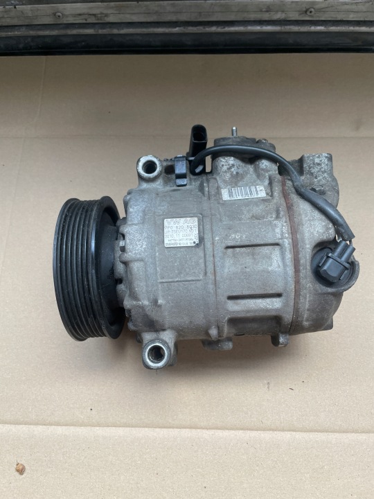 Компресор кондиціонера VW TOUAREG 7P 7P0820803D