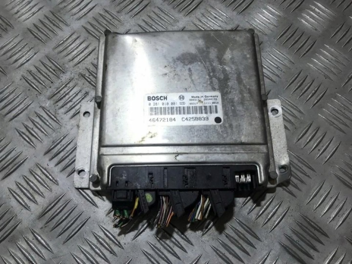 Lancia Lybra ком'ютер двигуна 2000 2.4L 0281010001 46472184