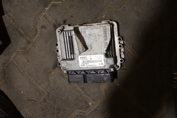 Ком'ютер ALFA ROMEO GIULIETTA 2.0 JTDM 51896962 0281015984